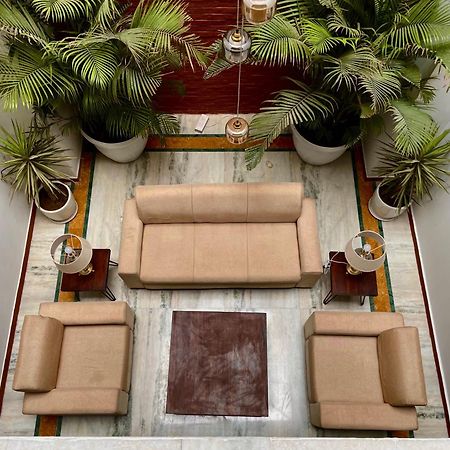 Firebrick Boutique Residences - Amethyst House Gurgaon Exteriör bild