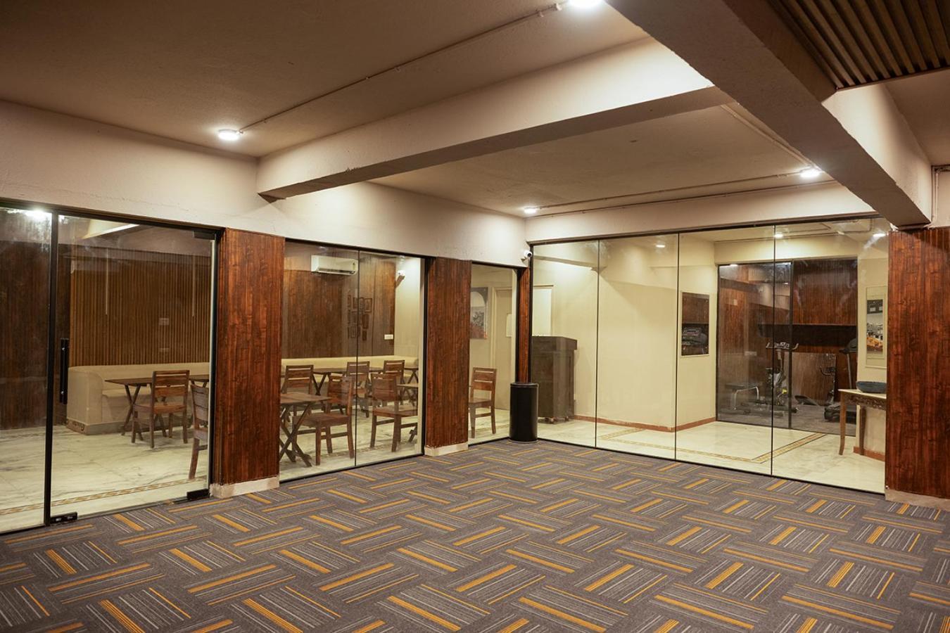 Firebrick Boutique Residences - Amethyst House Gurgaon Exteriör bild