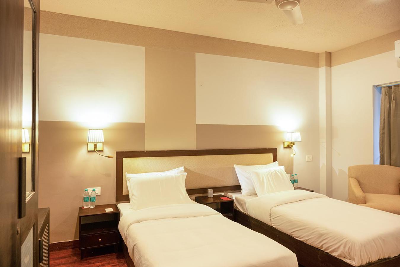 Firebrick Boutique Residences - Amethyst House Gurgaon Exteriör bild
