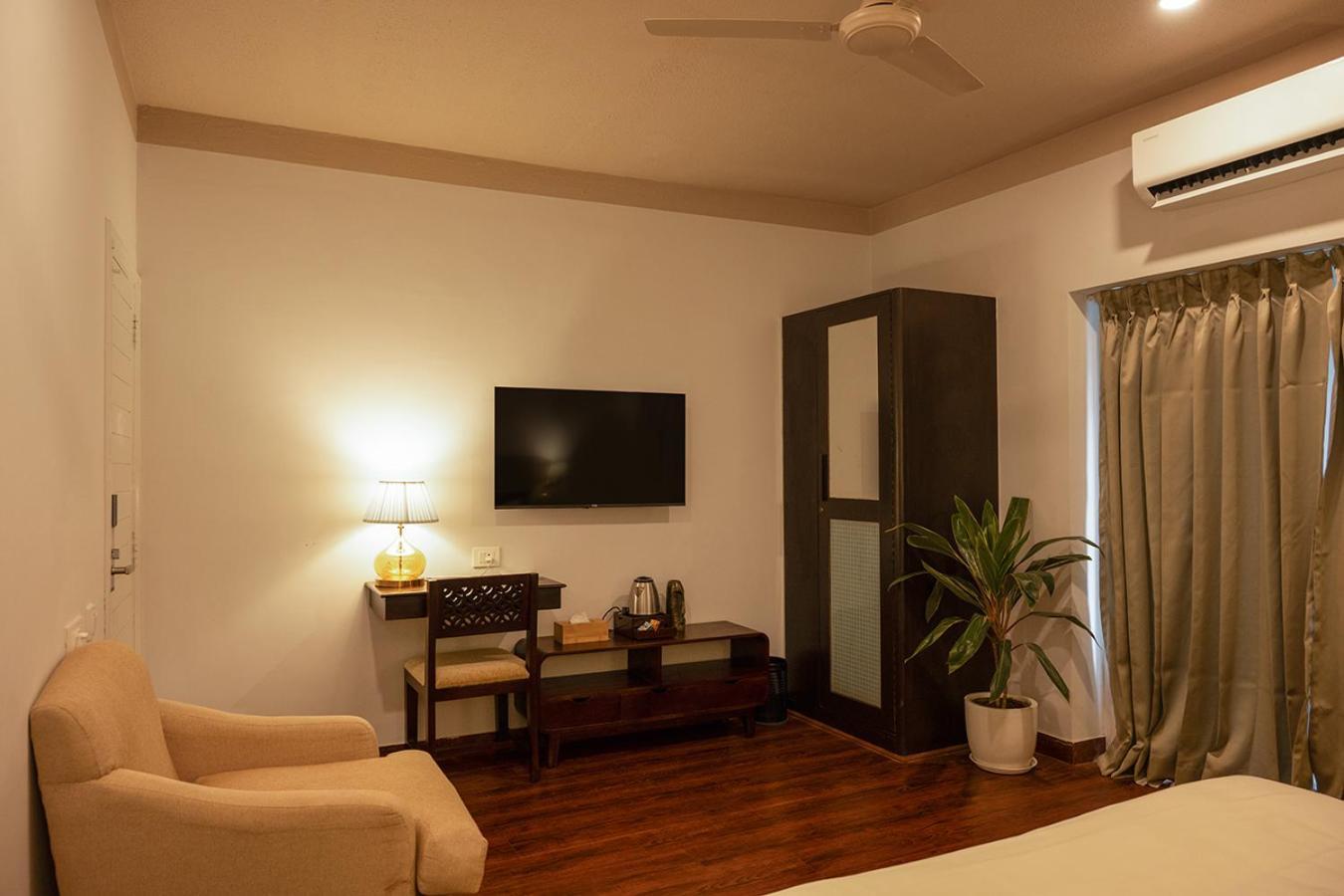 Firebrick Boutique Residences - Amethyst House Gurgaon Exteriör bild