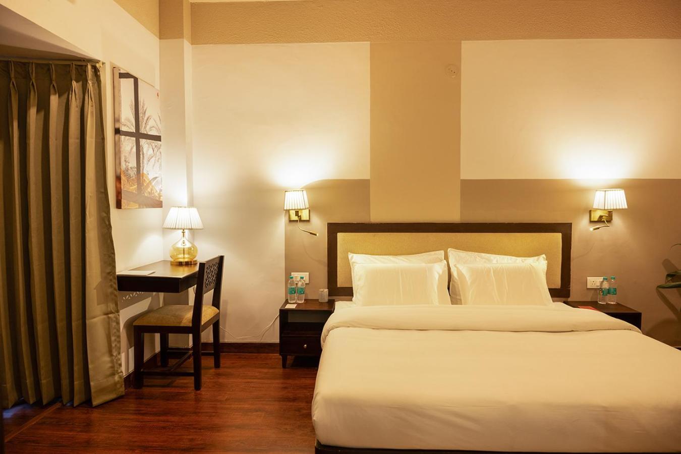 Firebrick Boutique Residences - Amethyst House Gurgaon Exteriör bild