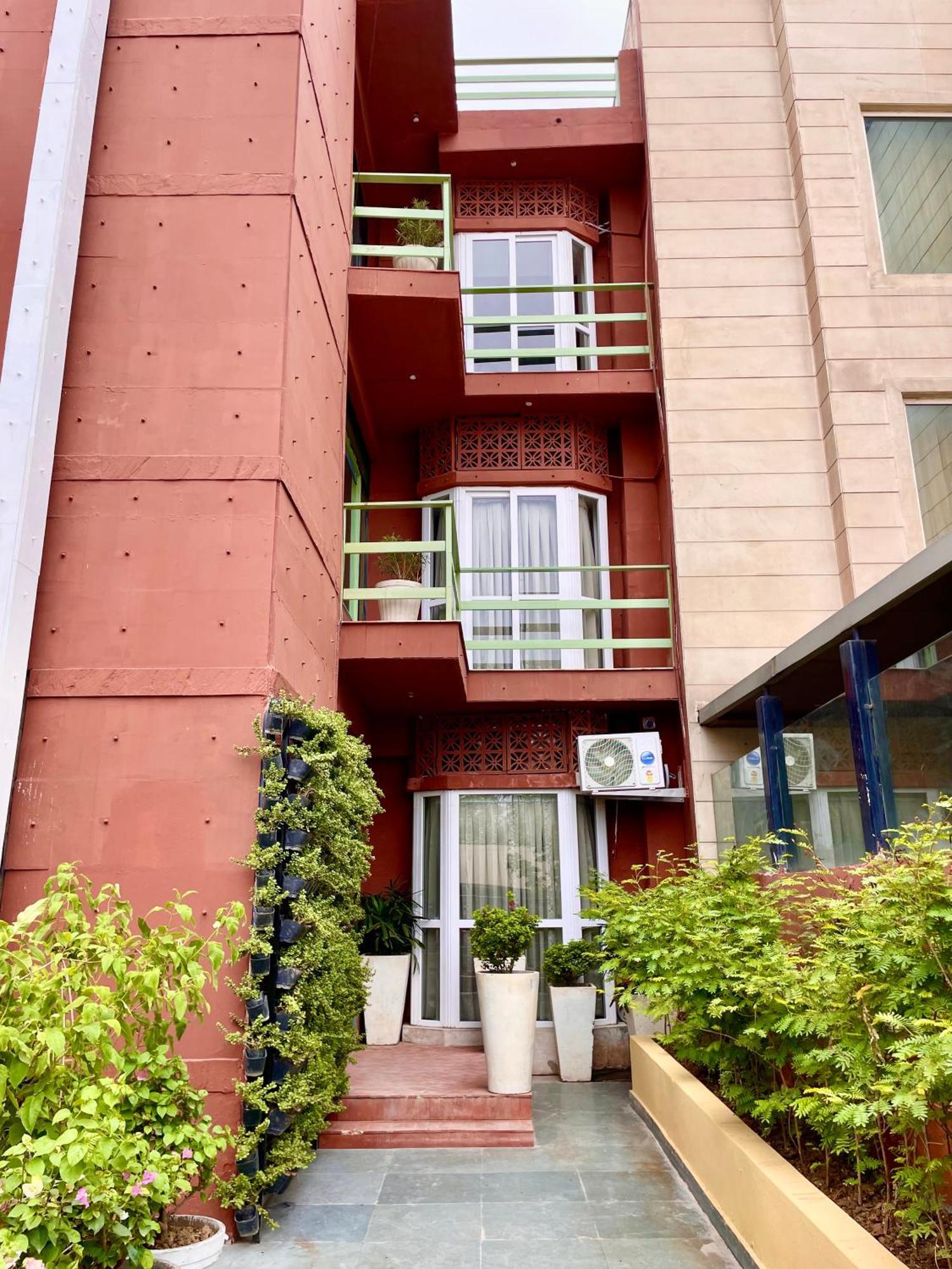 Firebrick Boutique Residences - Amethyst House Gurgaon Exteriör bild