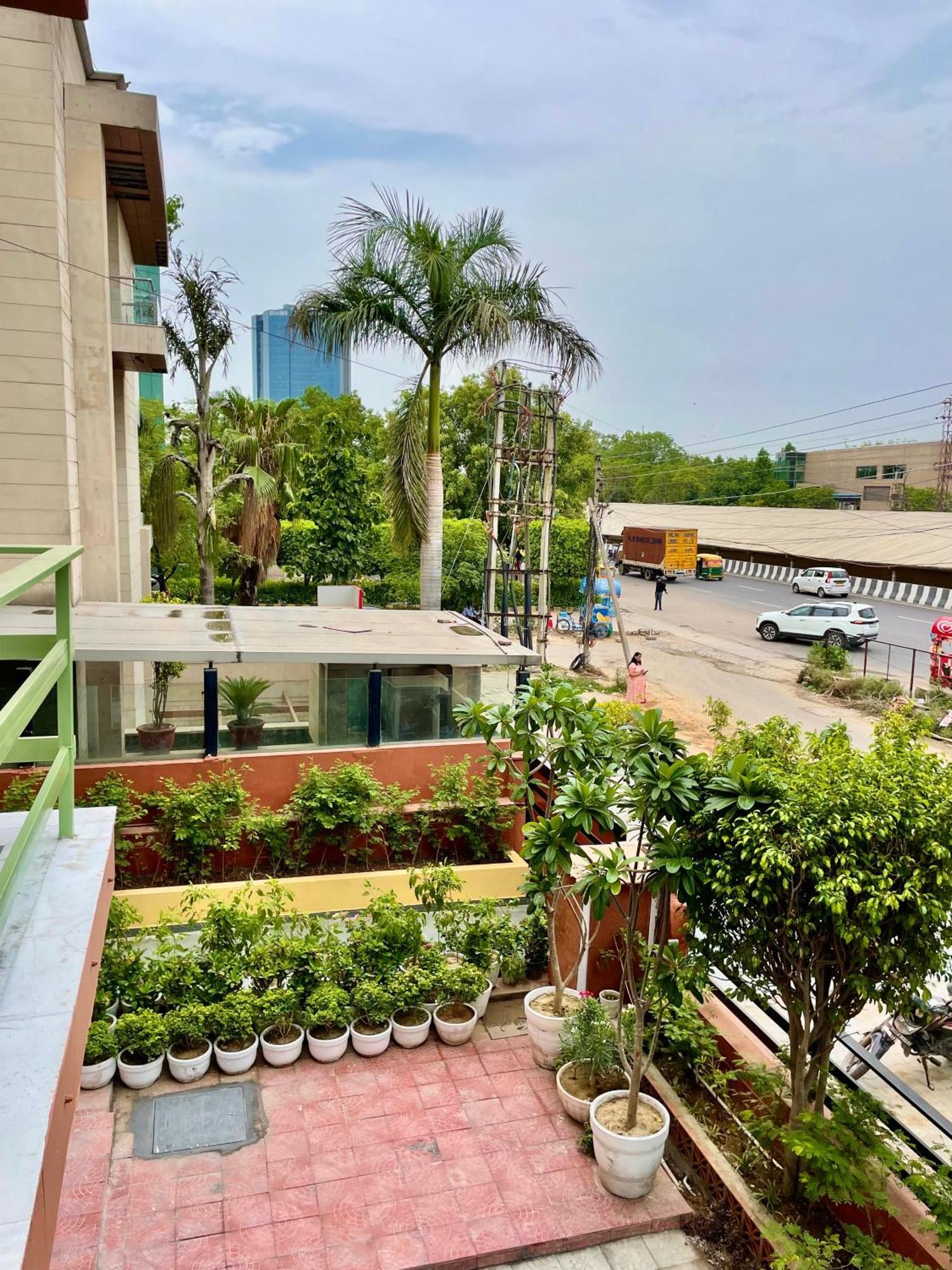 Firebrick Boutique Residences - Amethyst House Gurgaon Exteriör bild